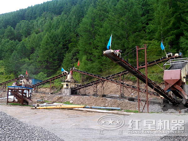 砂石料人工制砂機生產現場